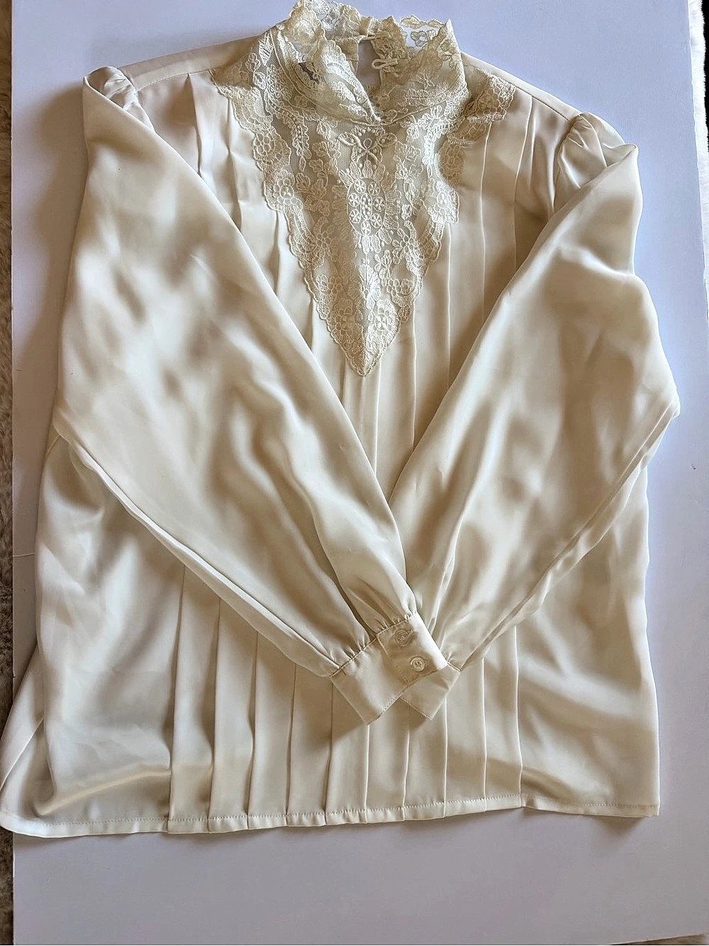 Sellecca Vintage Pleated Lace Front Blouse in White Size 12 Like New